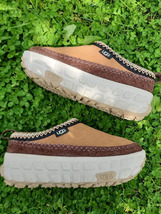 UGG Venture Daze Unisex Tan and Brown Platform Slip-On Suede Sneaker main image 15